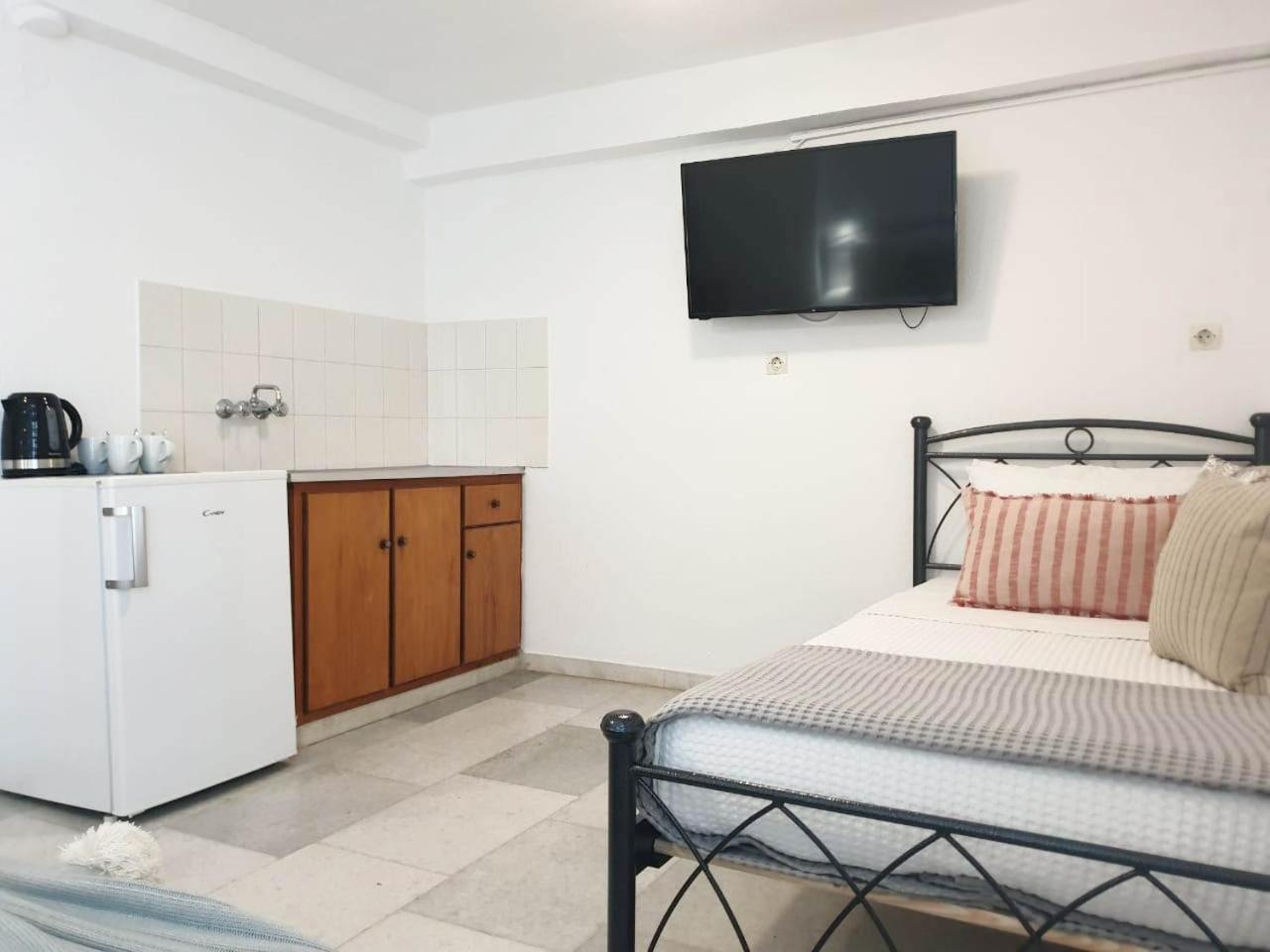 Anemos Town Apartment Naxos City ภายนอก รูปภาพ