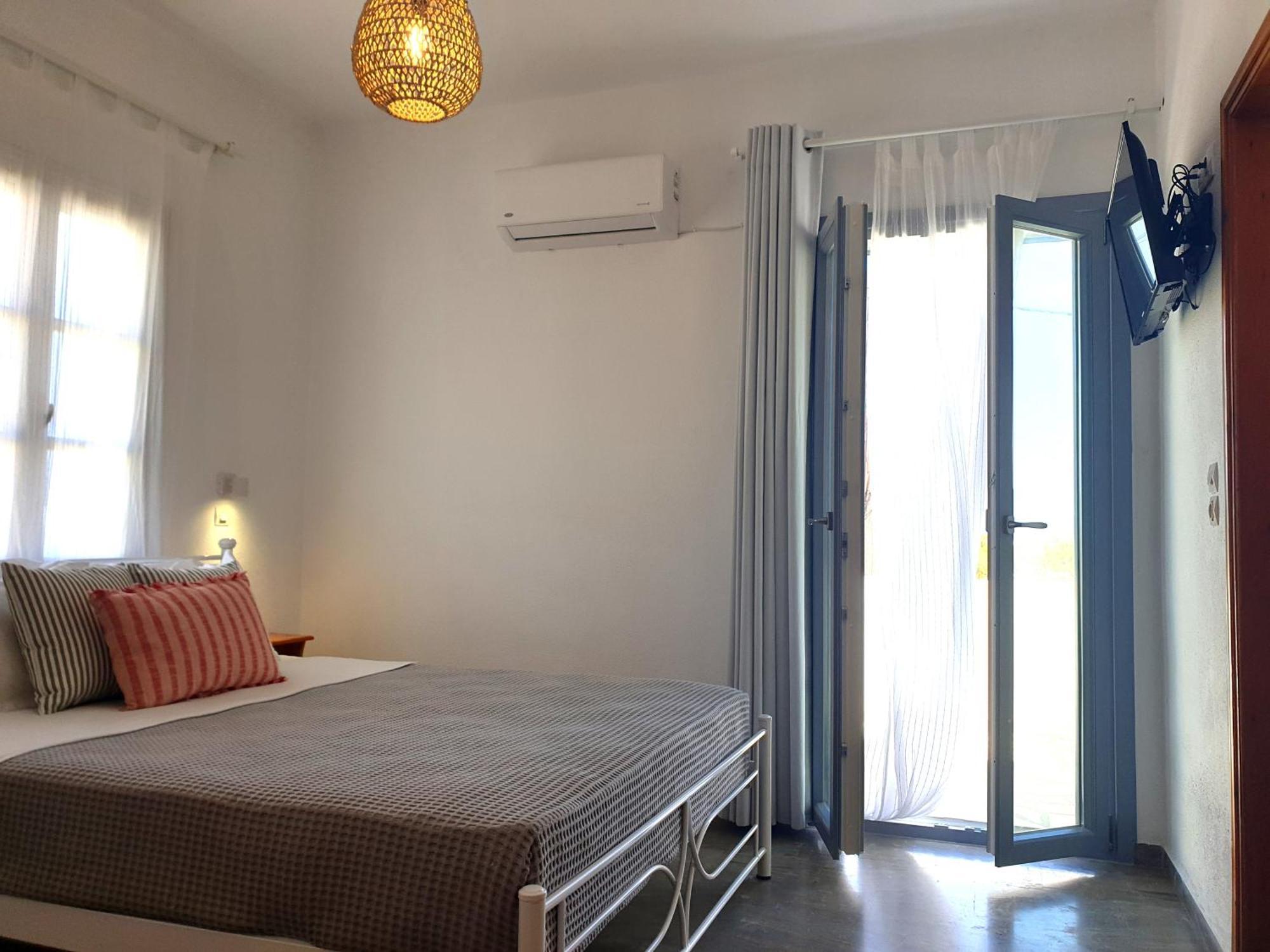 Anemos Town Apartment Naxos City ภายนอก รูปภาพ