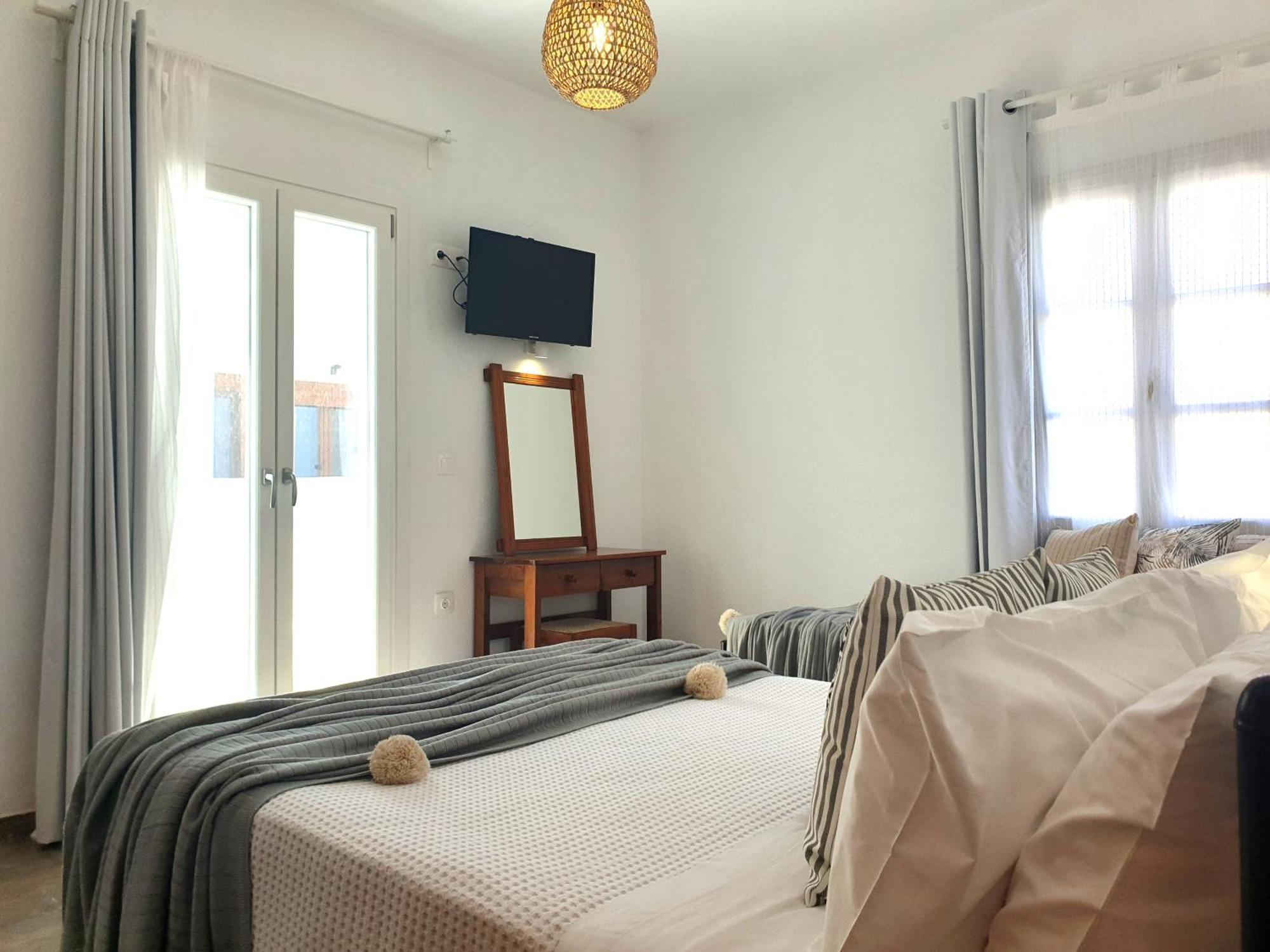 Anemos Town Apartment Naxos City ภายนอก รูปภาพ